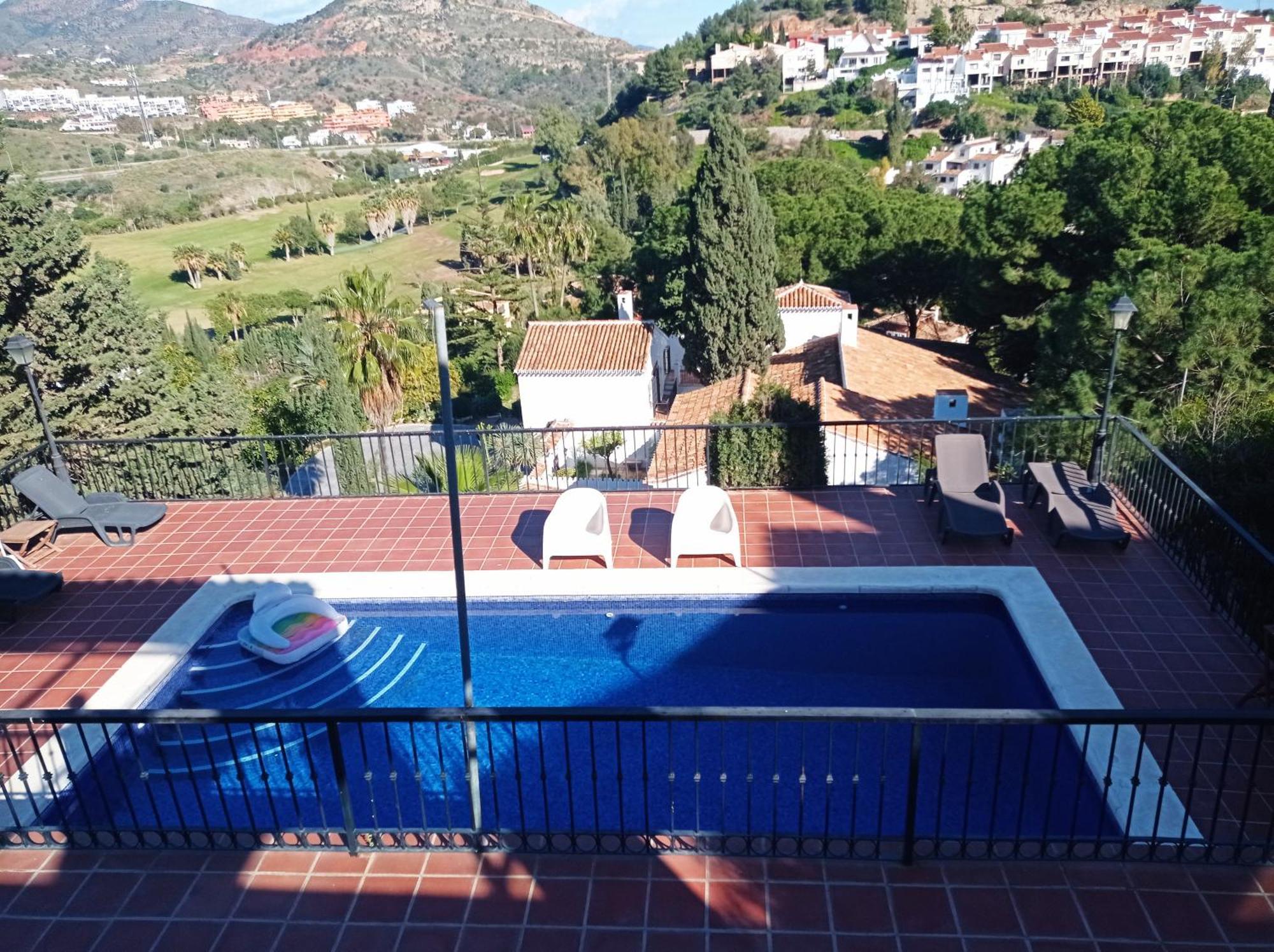 Apartamento En Villa Con Piscina Málaga Eksteriør billede
